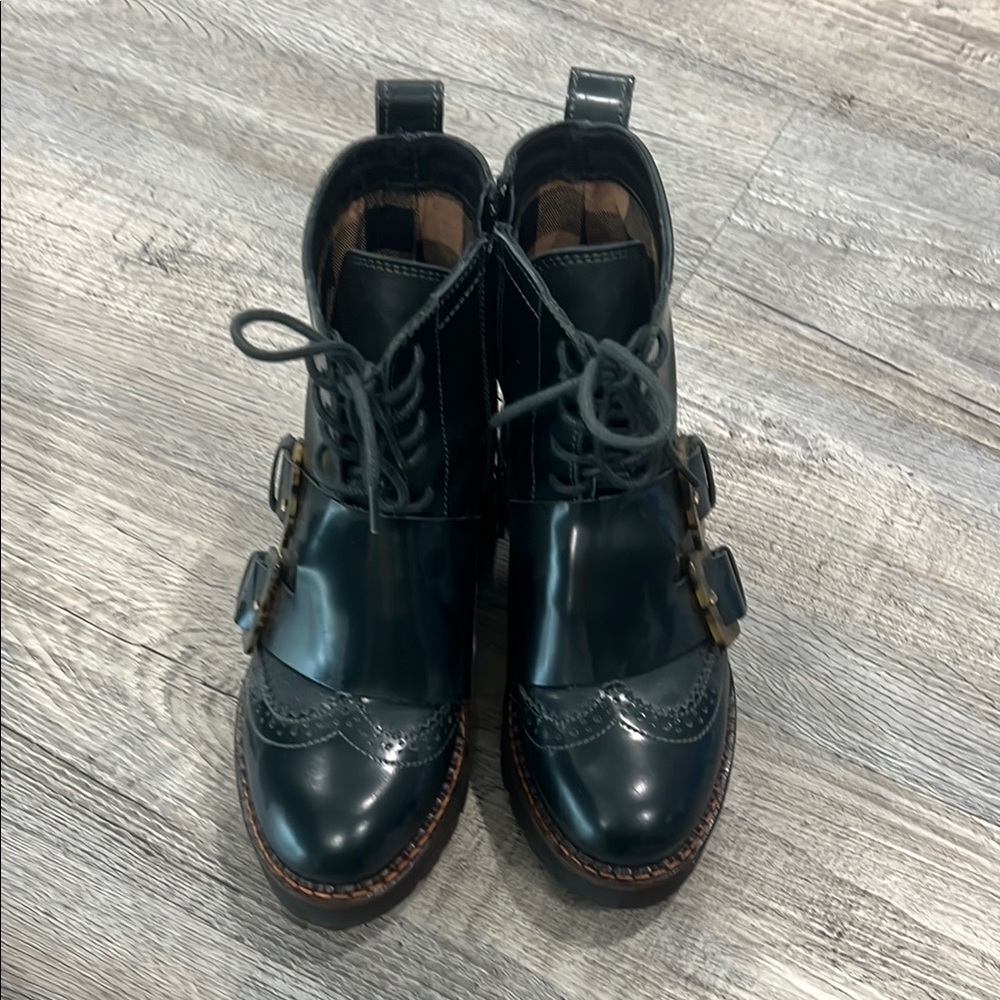 Scotch and Soda size 6 Stylish Green Leather Boots with Buckle Detail
